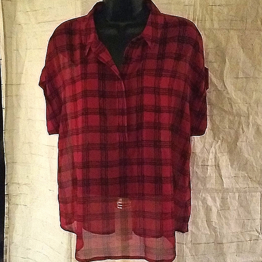 Vince Camuto Chiffon pull over short Sleeve Top